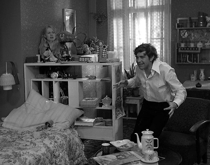 Jiří Hrzán a Iva Janžurová vo filme Drahé tety a já (1974)